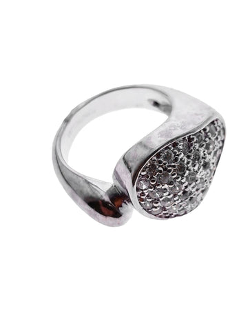 Sparkly twisted heart ring